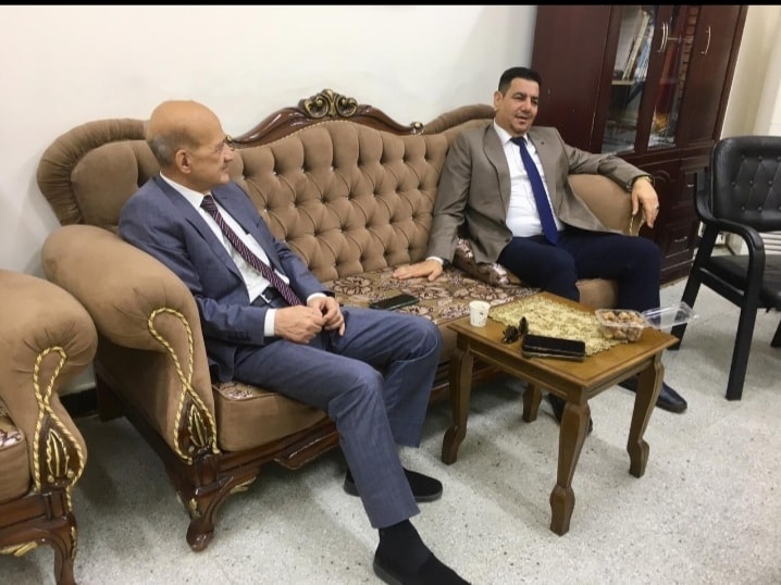 عميد كلية الطب بالجامعة العراقية يلتقي عميد كلية العلوم الاسلامية