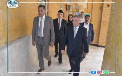 رئيس الجامعة العراقية يزور كلية الطب ويطلع على سير الامتحانات فيها