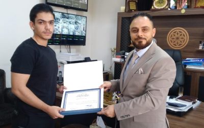 كلية الطب تكرم طلبة مبدعين