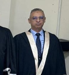 رئيس فرع الاحياء المجهرية في كلية الطب عضواً في لجنة  مناقشة  اطروحة  دكتوراة بجامعة النهرين
