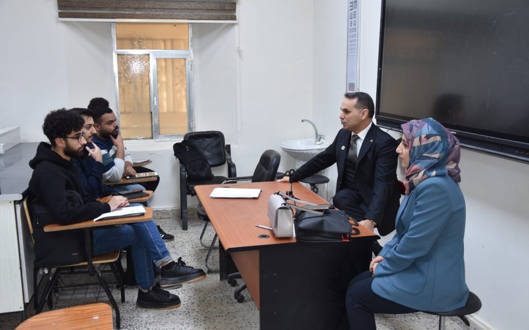 عميد كلية الطب يلتقي طلبة المرحلة السادسة