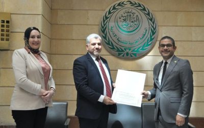 ممثلا عن الجامعة العراقية رئيس فرع علم الامراض في كلية الطب يشارك في ورشة عمل نظمتها المنظمة العربية للتنمية الادارية بجمهورية مصر العربية