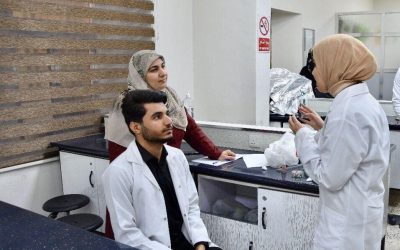 كلية الطب تجري الاختبار العملي لفحص الجهاز العصبي