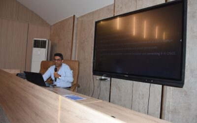 كلية الطب تقيم ورشة عمل حول الامتحانات السريرية وآلية تنظيمها