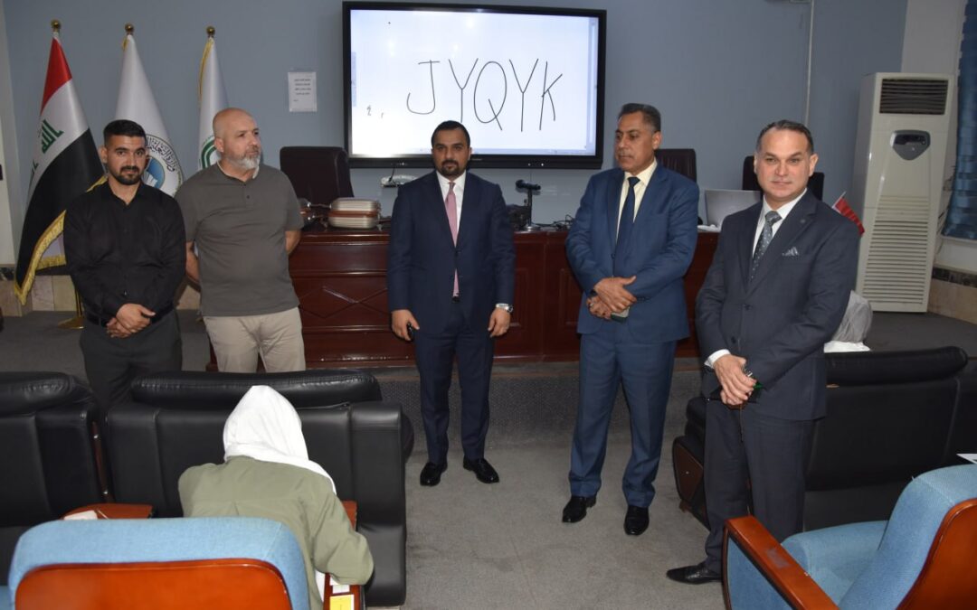 مساعد رئيس الجامعة العراقية للشؤون العلمية واللجنة الوزارية يتفقدان سير الامتحانات في كلية الطب
