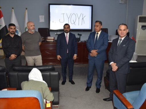 مساعد رئيس الجامعة العراقية للشؤون العلمية واللجنة الوزارية يتفقدان سير الامتحانات في كلية الطب