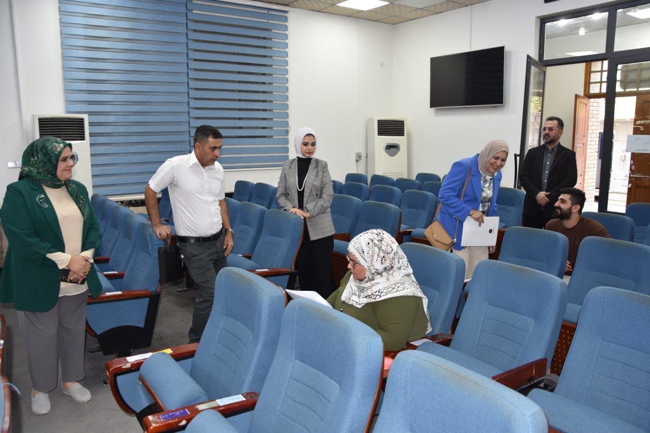 لجنة وزارية تتفقد سير امتحانات الدور الثاني لطلبة الدراسات العليا في كلية الطب بالجامعة العراقية